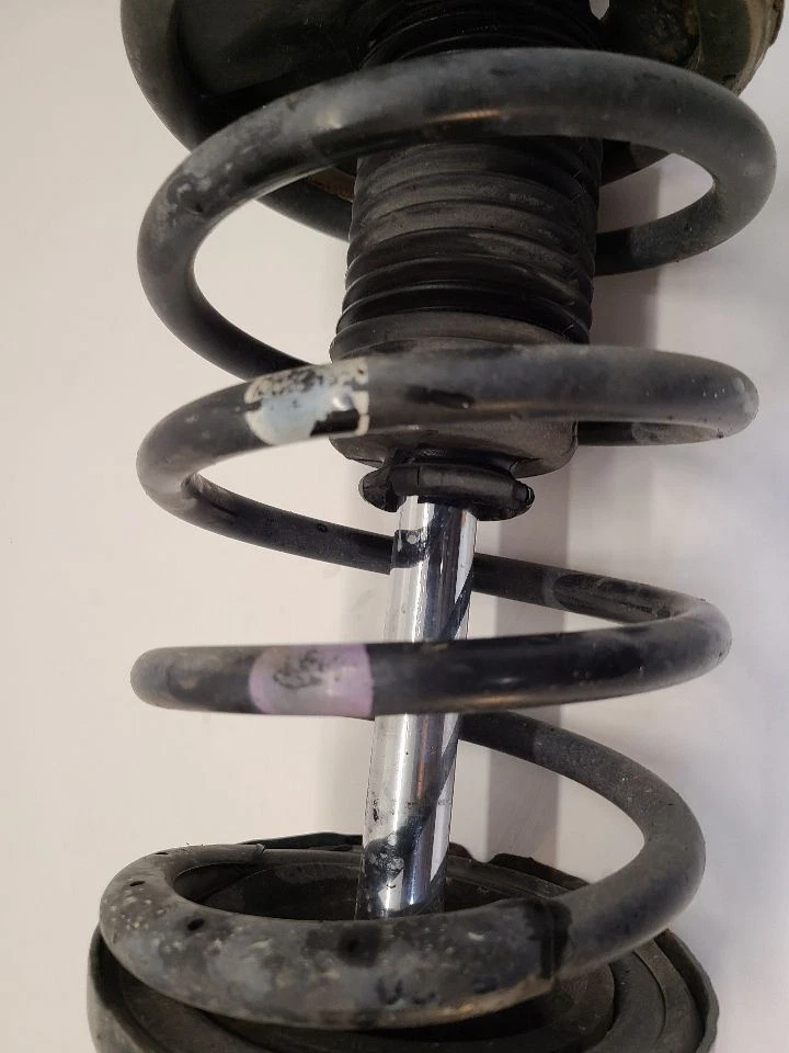 2000-2004 NISSAN PATHFINDER Driver Left Strut Front LH 543032W125 Foto 3 de 4