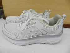 Women’s 10 Skechers Dlux Walker Infinity 149023 white Running Shoes Sneakers