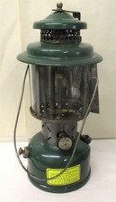 VINTAGE COLEMAN MODEL 220C LANTERN