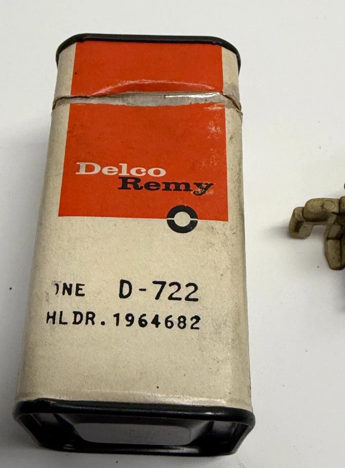 SOPORTE CEPILLO ALTERNADOR DELCO REMY D722 1964682 NOS 64-70 DE COLECCIÓN Foto 2 de 4