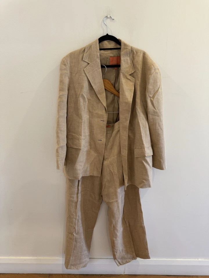 Manning Cartell Caramel Linen Blazer and Pants Set with Gold Buttons Size 16