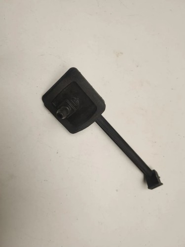 Rear window washer spray nozzle
