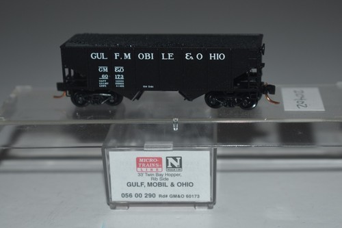 Tolva de bahía doble Gulf Mobil & Ohio 33' escala N MTL 05600290 60173 C48886 | Zustand: Used