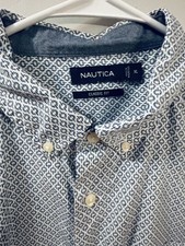 Nautica Shirt Mens XL Blue/White Classic Fit Long Sleeve Button Down