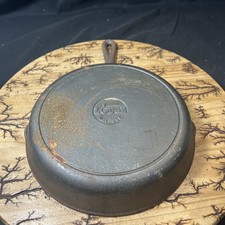 Lodge Cast Iron Skillet #8 SK, Heat Ring Made in USA