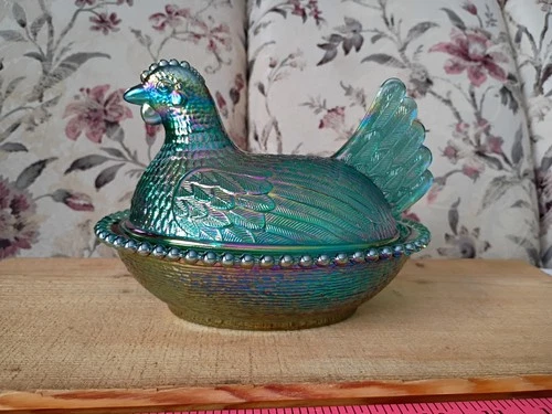 Vtg. Indiana Glass Iridescent Teal Carnival Glass Hen On Nest Pre-owned