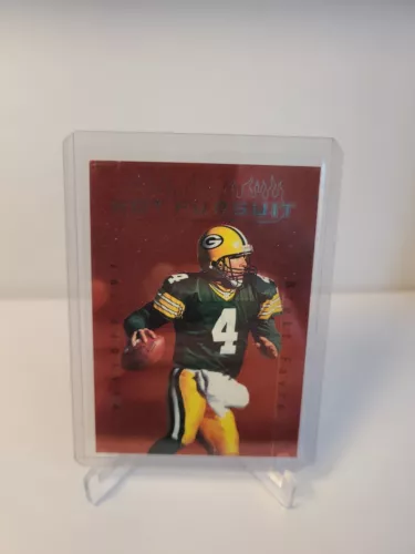 1997 Playoff 1st and 10 Hot Pursuit Brett Favre 1:180 (1:18000) *Read*