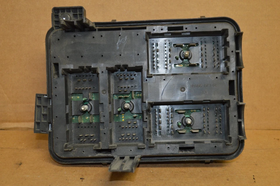 GMC Terrain 2012 caja de fusibles unión OEM 22796250 módulo 632-12e5 Foto 3 de 3