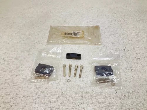 Omron 1EA80 Sensor Mounting Bracket Kit Y92E-B12 New (TSC)