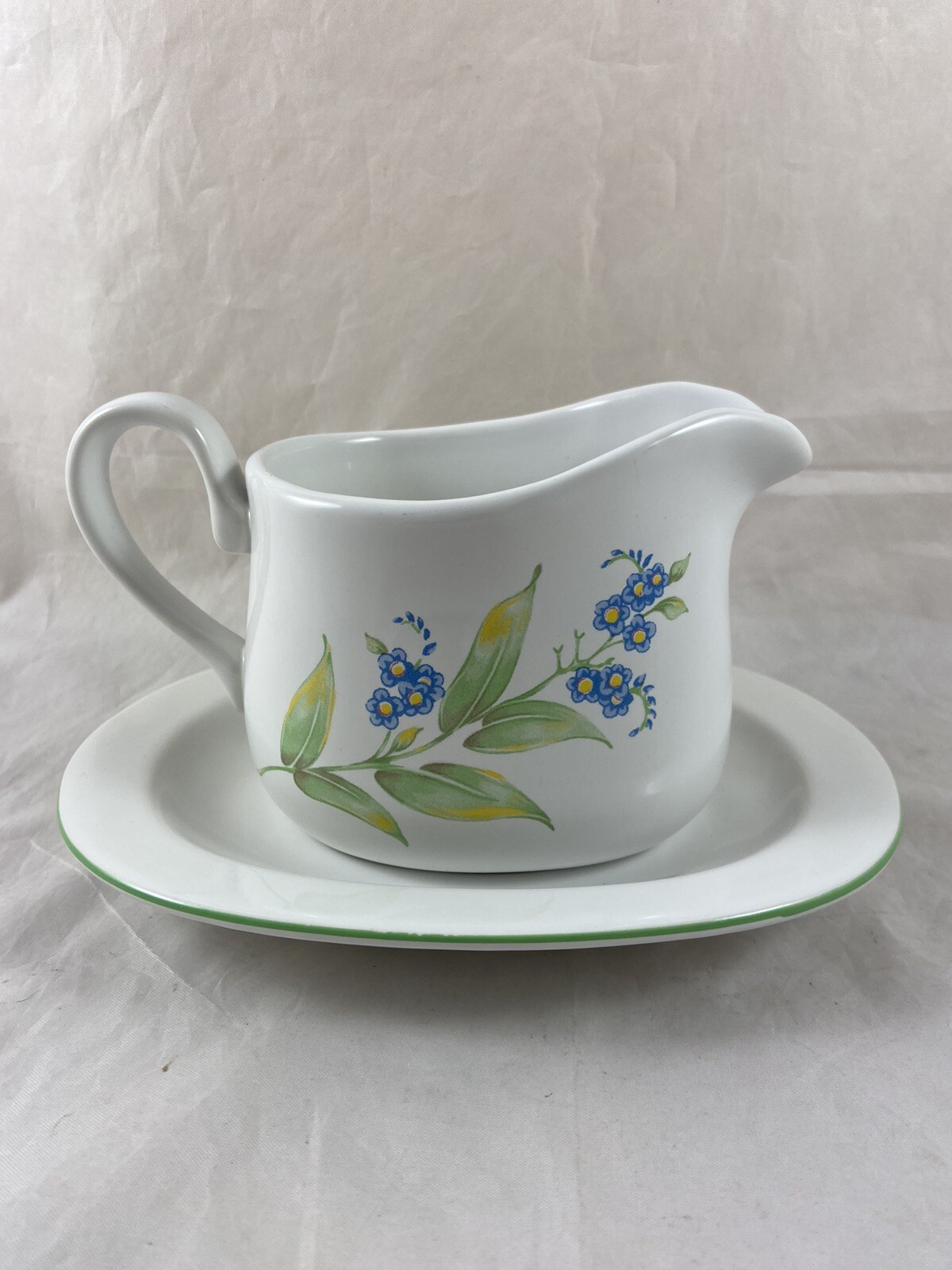 Corelle Coordinates Gravy Boat & Saucer Pink Flowers Blue Flowers 1.75 U.S. Cup