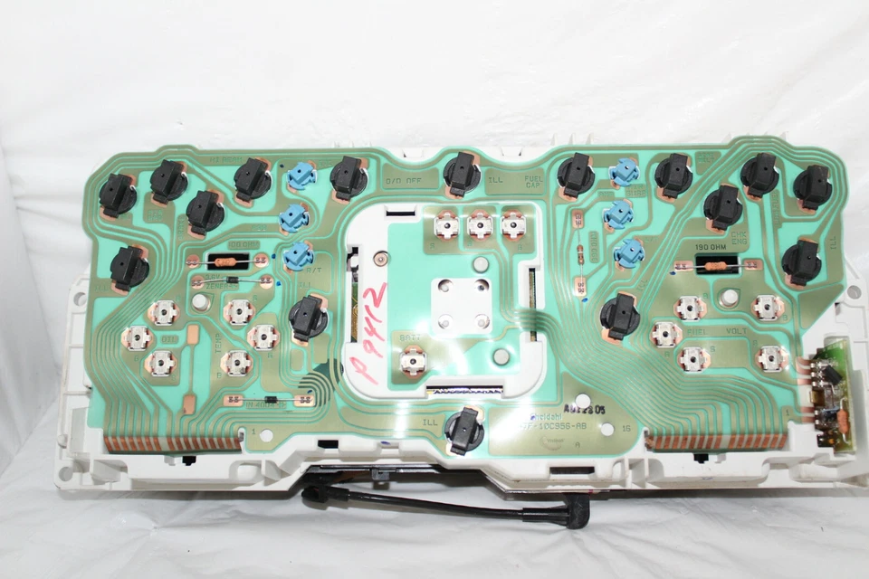 Cuadro de instrumentos velocímetro 03 04 05 medidores de tablero Grand Marquis 48.521 millas Foto 2 de 4