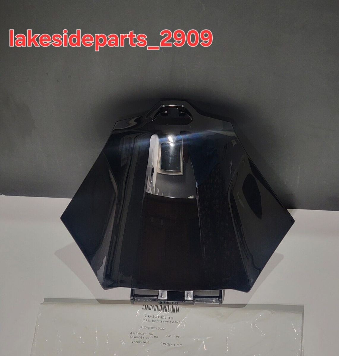OEM SEA-DOO GTX RXT FISH PRO WAKE DRY STORAGE LID GLOVE BOX OEM SEA-DOO GTX RXT FISH PRO WAKE DRY STORAGE LID GLOVE BOX