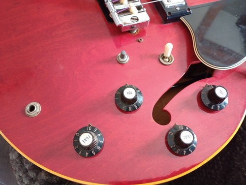 1968 Gibson EB2D Bass with Hard Shell Case - Picture 4 of 11