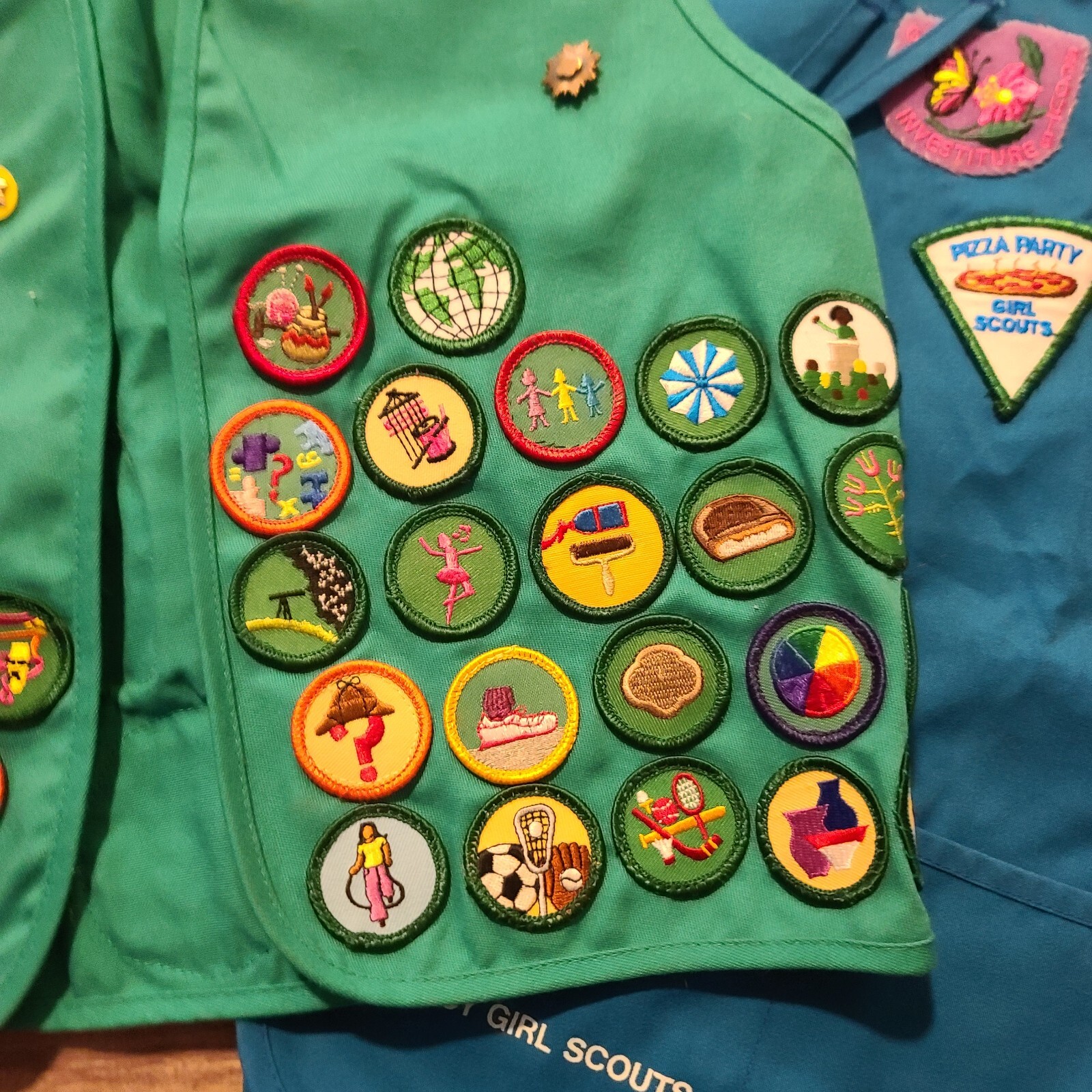 Girl Scout Vest Lot With Patches And Pins Size Medium Made In USA eBay