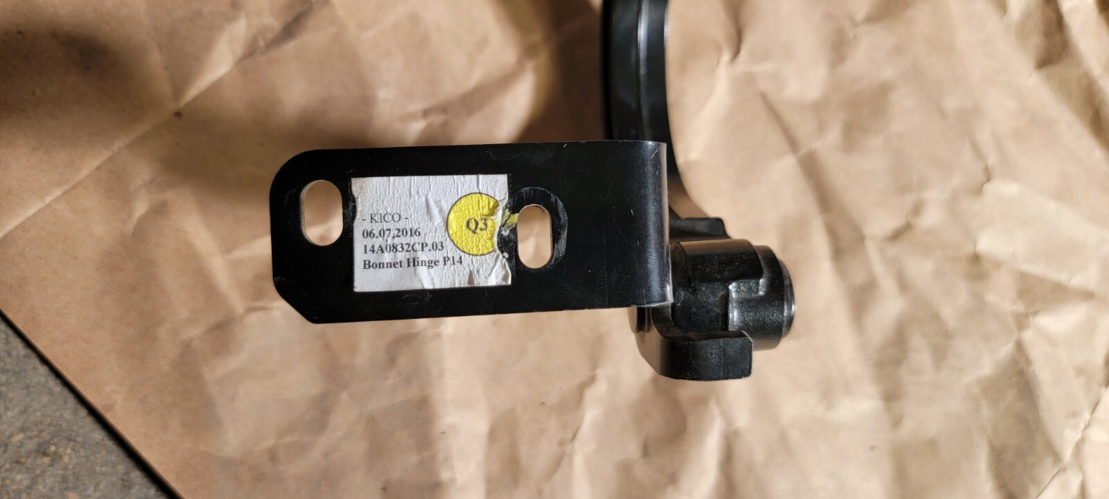 2018 McLaren 720 HOOD BONNET HINGE 14A0832CP03 OEM