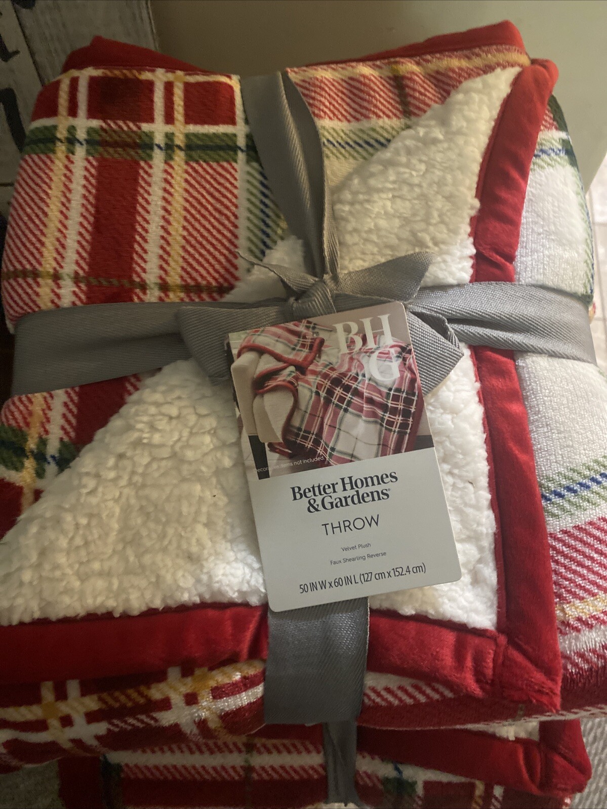 Better Homes and Gardens Velvet Plush Throw 50 X  60 in Holiday Plaid