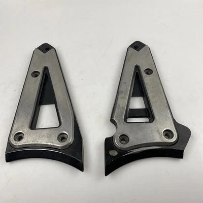 Kawasaki GPZ 550 KZ550 porte-pieds arrière L/R Scius Foot Bracket BT4303 - Photo 1/4