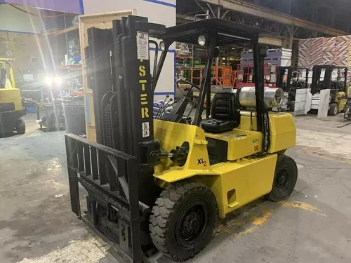 8,000 POUND HYSTER MODEL H80XL PNEUMATIC TIRE TRIPLE STAGE FORKLIFT W/ SIDESHIFT