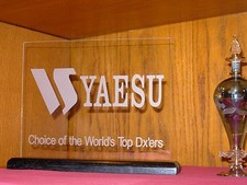 YAESU DX ETCHED GLASS SIGN W/BLACK OAK BASE