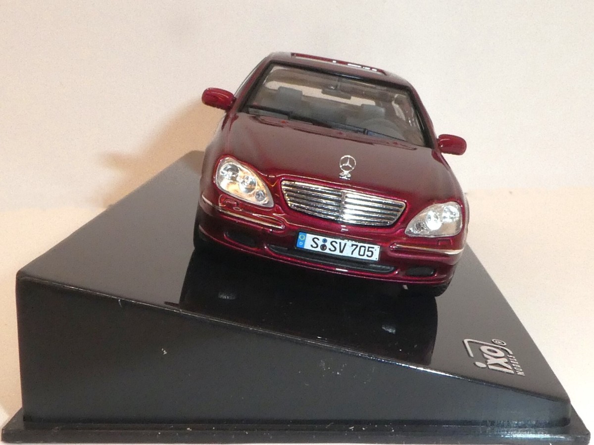 Miniature Mercedes Benz S500 W220 2000 – MOC106 1/43 – IXO