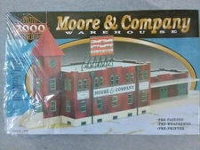 Life-Like Products Proto Series 2000 "Moore & Company Warehouse" Kit #1372 ~ TS