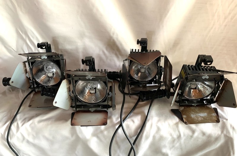 Lowel Omni w/Barn Doors 4 lights ,  Professional Video Photography WORKING COND.