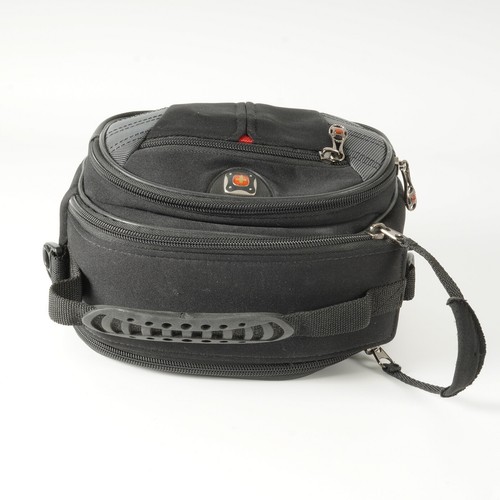 Swiss Gear Wenger The Sherpa Padded Camera Bag - Picture 7 of 10