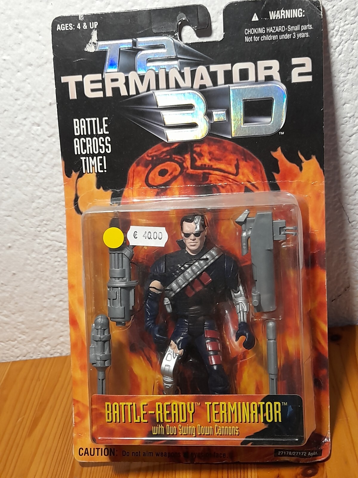 Figurine Terminator 2 pour diorama de science-fiction et décoration de bureau geek