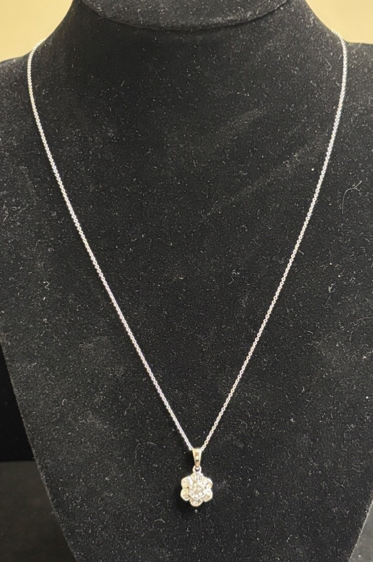EFFY 14K White Gold Diamond Flower Pendant Necklace 18 Inch