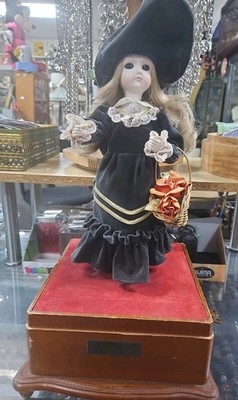 Vintage Sankyo Shoji Doll Music Box Automata Sylvaine Plays ''Yesterday'' Working