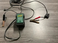 Deltran Battery Tender Jr. 12V  750ma Maintainer/Automatic Charger
