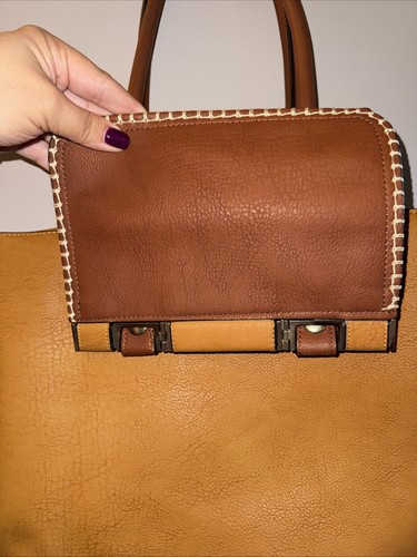 Clarks Purse Handbag Vintage Camel Brown Leather Extra Strap Removable Pouch - Picture 2 of 11