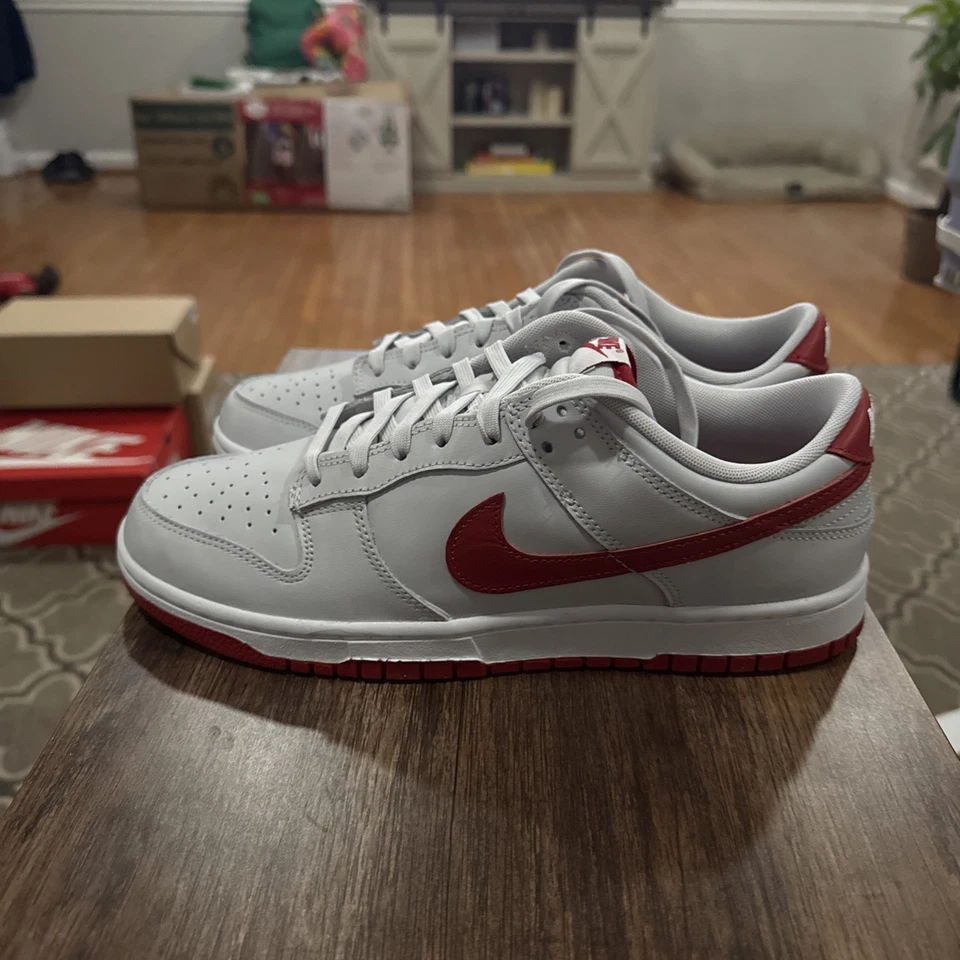 Nike Dunk низкий Varsity красный/серый размер 9,5 FJ0832-011 - Изображение 2 из 4