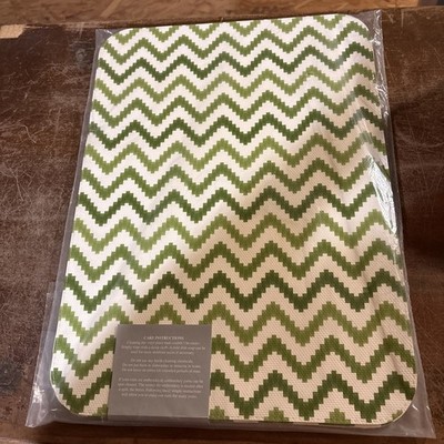4 Bodrum Phthalate-free Vinyl Easy Care Vinyl Placemats Rectangle Green Chevron
