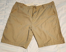 Old Navy Men's Beige Chino Shorts Straight Fit Flat Front Button Slash Pockets