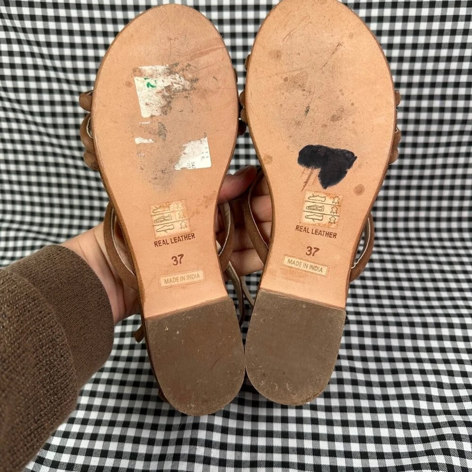 Sandalia plana Barneys New York marrón minimalista gamuza para mujer EU 37 / US 6.5 Foto 3 de 3