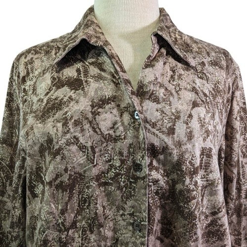 Chico's Button Up Blouse Womens Sz 3 Brown Geometric Print Long Sleeve Camo - Picture 2 of 11