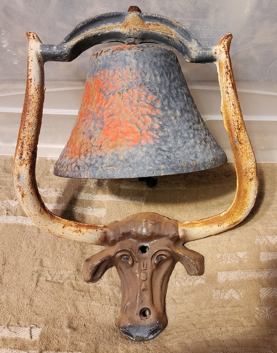 Vintage Cast Iron Western Ranch Farm Dinner Bell Longhorn Bull