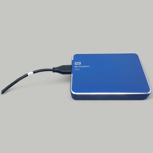 Western Digital WD My Passport Ultra Portable HDD 2TB Power 4064-705107-000 - Afbeelding 2 van 3