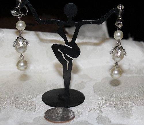 VTG SILVER TONE FAUX PEARL/RHINESTONE DANGLE SCREWBACK EARRINGS 2" DANGLE MRK