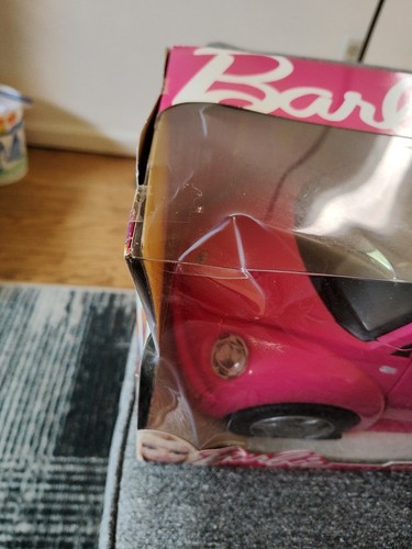 2010 Barbie PINK VOLKSWAGEN BEETLE & DOLL SET - Doors Open - New in Box - RARE - Picture 3 of 13