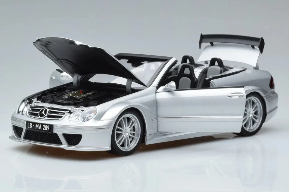 Kyosho Mercedes-Benz CLK DTM AMG Cabrio Silver 1/18 Scale Diecast Model Car - Image 2 of 4