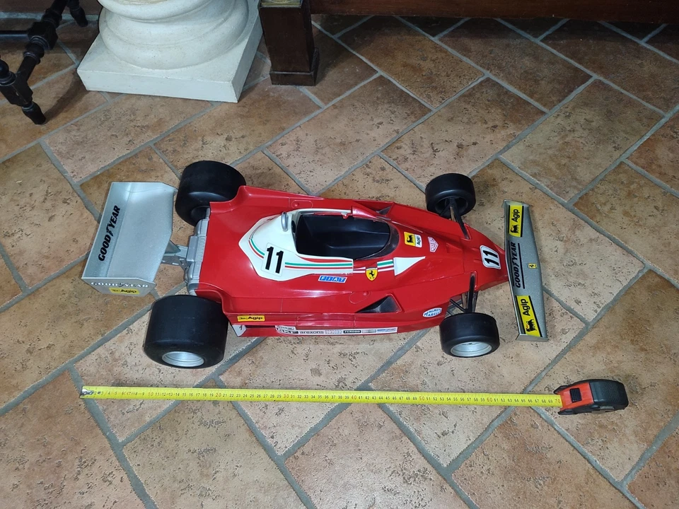 DG  Modellino promozionale Toschi scala 1:6 - 1977 FERRARI 312 T2 - NIKI LAUDA - Immagine 2 di 4
