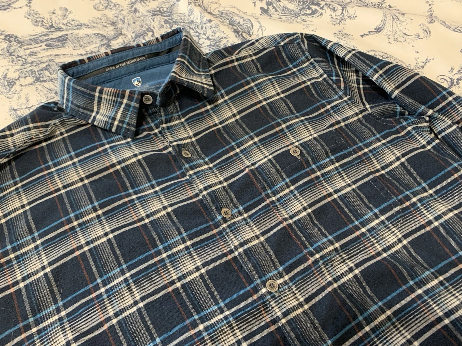 Kuhl Flannel Fugitive Shirt Mens Medium Blue Plaid Cotton Blend Hiking Outdoor