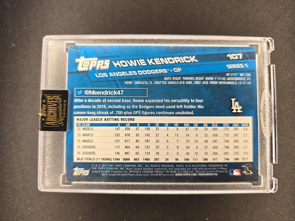 2017 Topps Archives Howie Kendrick Auto /71 LOS ANGELES DODGERS - Image 2 of 2