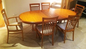 STAG Meredew Extending 6 Seater Oval Dining Table & Chairs ...
