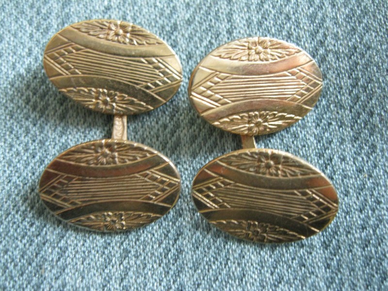 18k yellow gold cufflinks vintage/ viva a time of fun and laughter/1920's