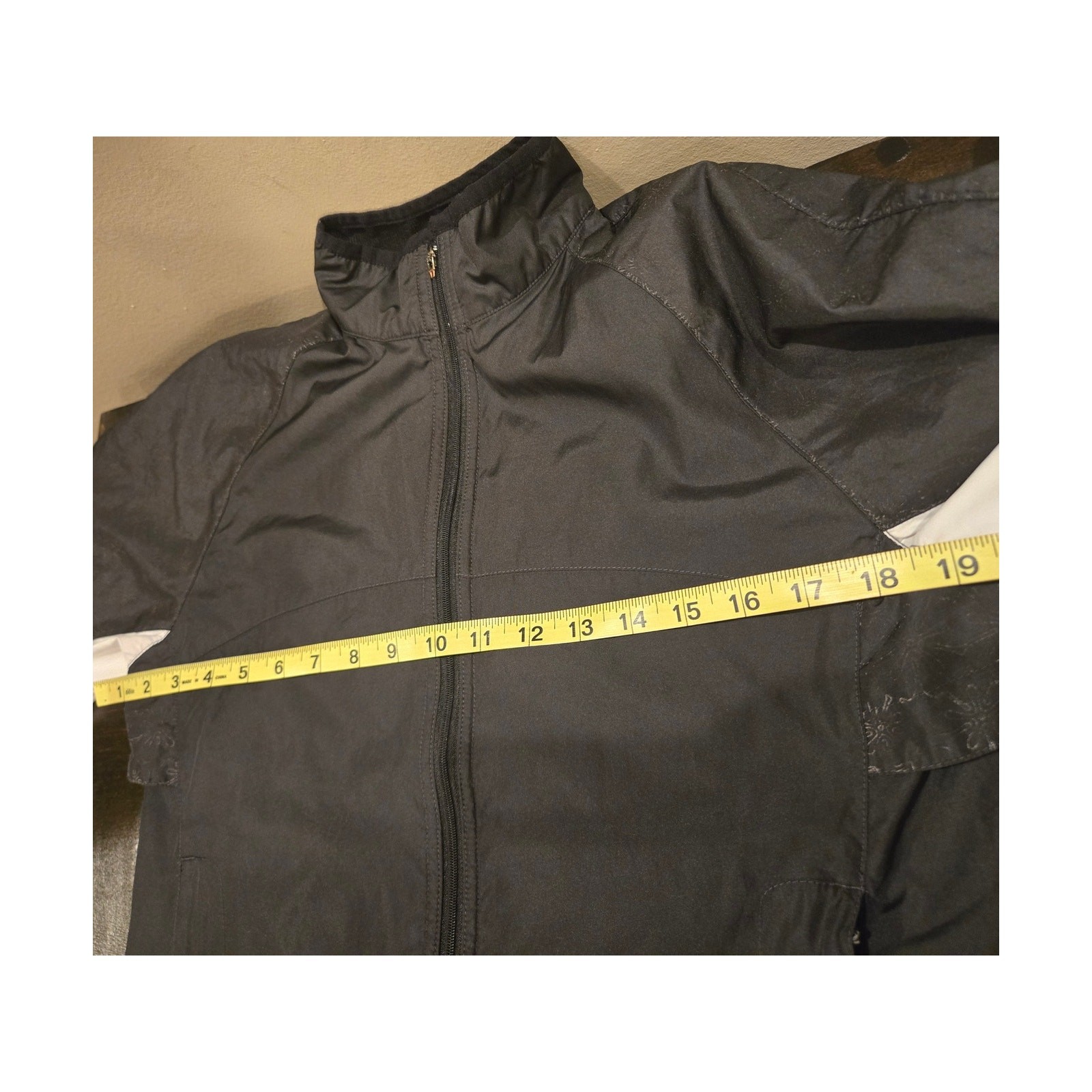 illumiNITE reflective lightweight running cycling… - image 10