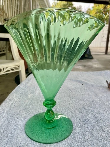 Steuben art glass Fan Vase