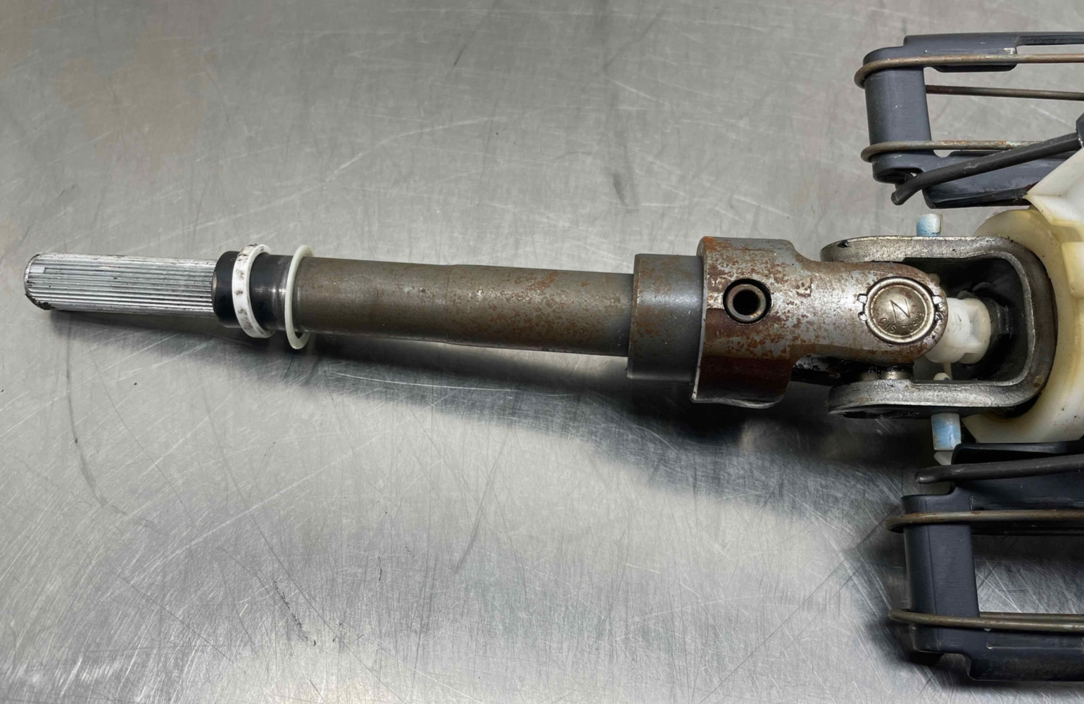 Aston Martin Rapide 2010 Steering column P/N AD433C529AA